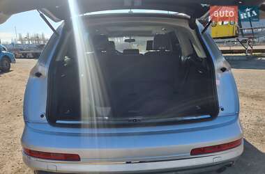 Внедорожник / Кроссовер Audi Q7 2011 в 