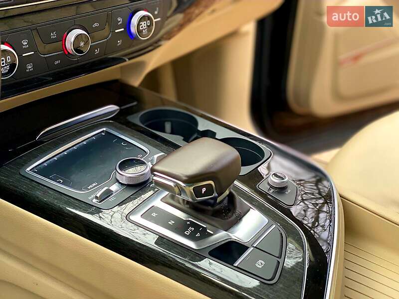 Внедорожник / Кроссовер Audi Q7 2019 в Одессе