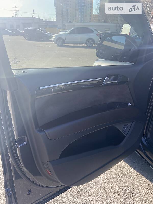Універсал Audi Q7 2011 в Києві