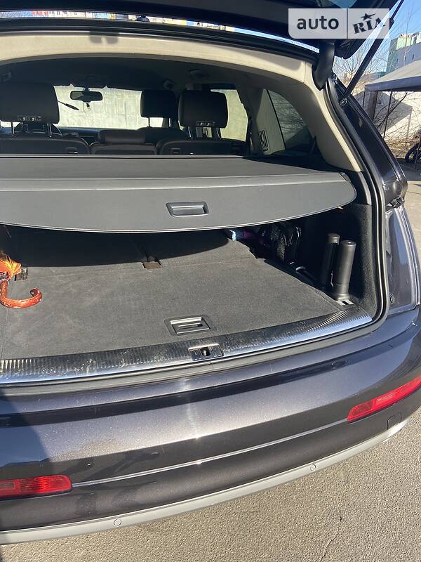 Універсал Audi Q7 2011 в Києві