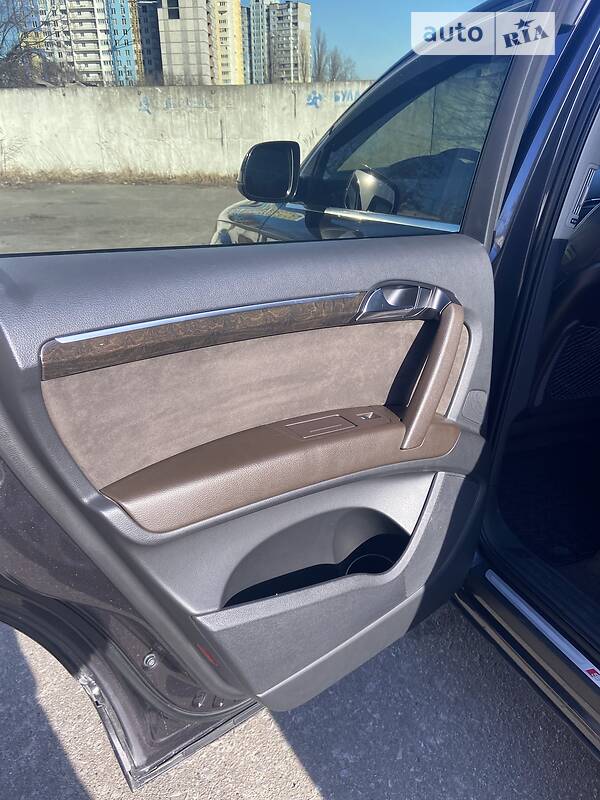 Універсал Audi Q7 2011 в Києві