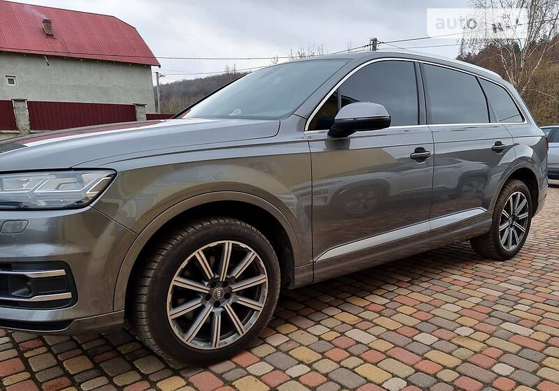 Внедорожник / Кроссовер Audi Q7 2015 в Киеве
