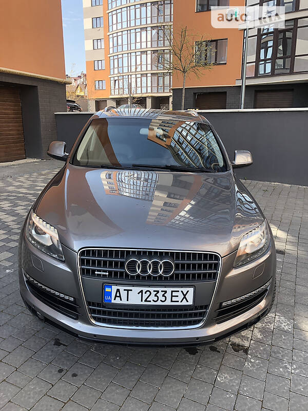 Позашляховик / Кросовер Audi Q7 2012 в Івано-Франківську