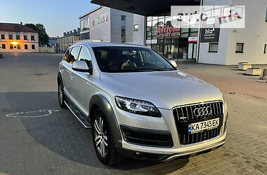 Позашляховик / Кросовер Audi Q7 2009 в 