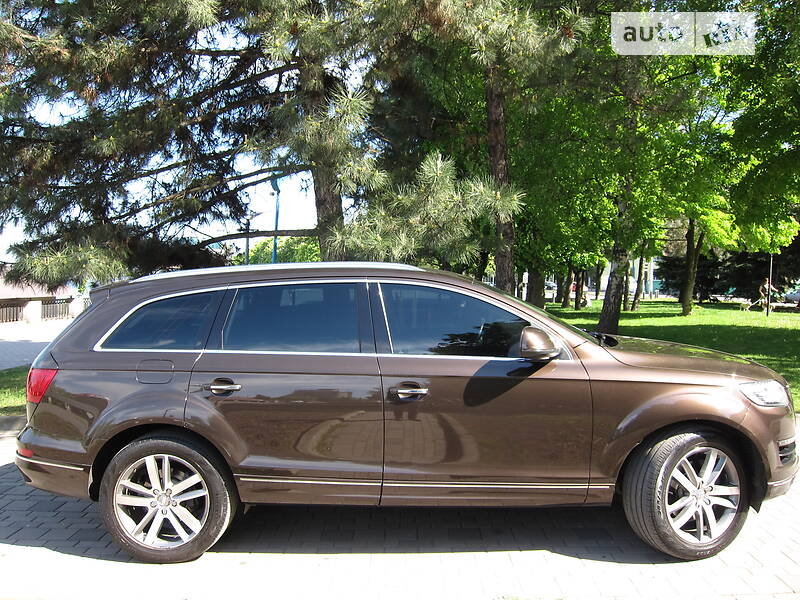 Позашляховик / Кросовер Audi Q7 2014 в Дніпрі