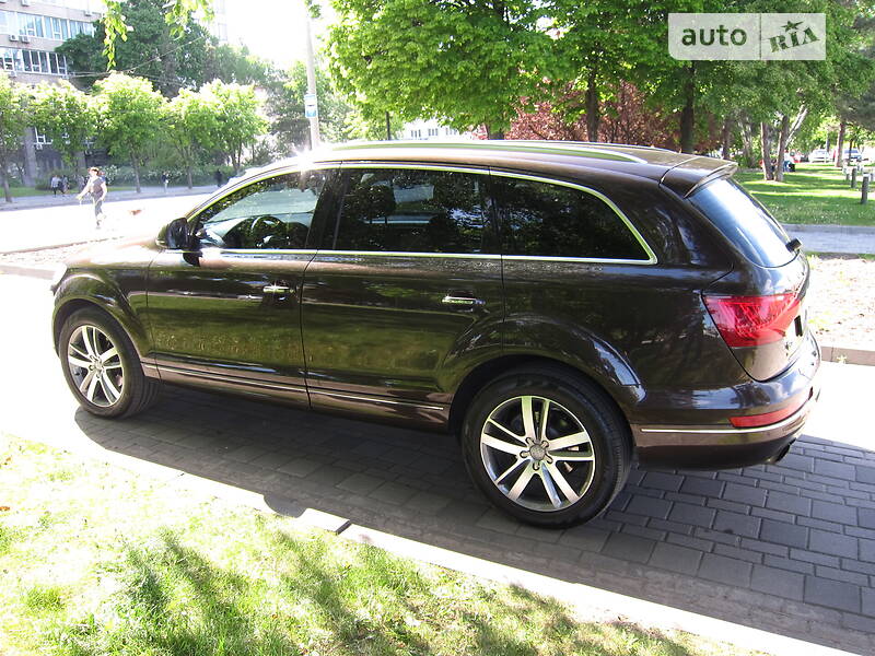Позашляховик / Кросовер Audi Q7 2014 в Дніпрі