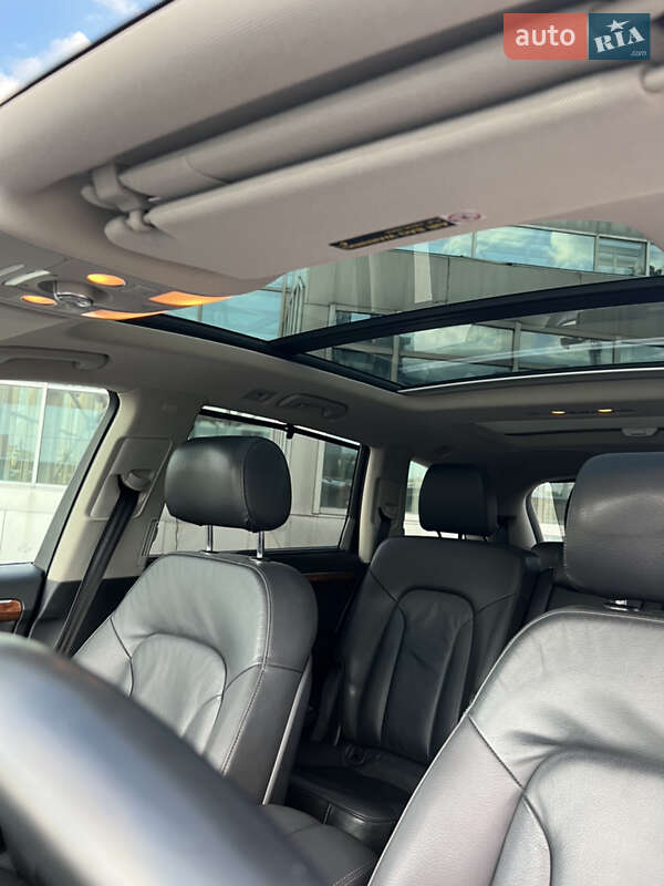 Внедорожник / Кроссовер Audi Q7 2015 в Киеве