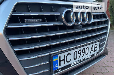 Внедорожник / Кроссовер Audi Q7 2017 в 