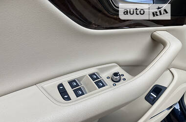 Внедорожник / Кроссовер Audi Q7 2017 в 