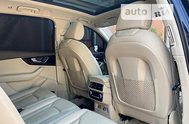 Внедорожник / Кроссовер Audi Q7 2017 в 