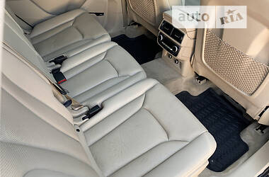 Внедорожник / Кроссовер Audi Q7 2017 в 