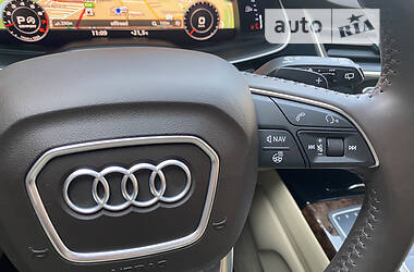 Внедорожник / Кроссовер Audi Q7 2017 в 