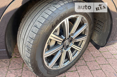 Внедорожник / Кроссовер Audi Q7 2017 в 