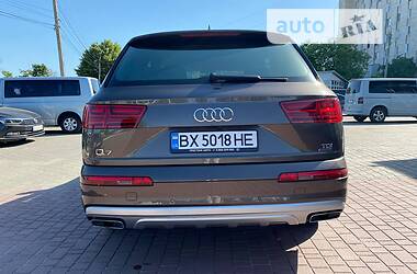 Внедорожник / Кроссовер Audi Q7 2017 в Хмельницком