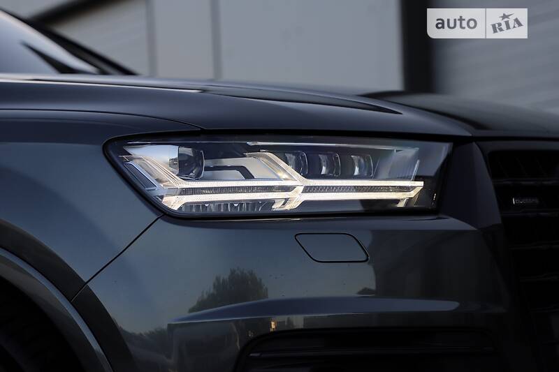Позашляховик / Кросовер Audi Q7 2018 в Дрогобичі