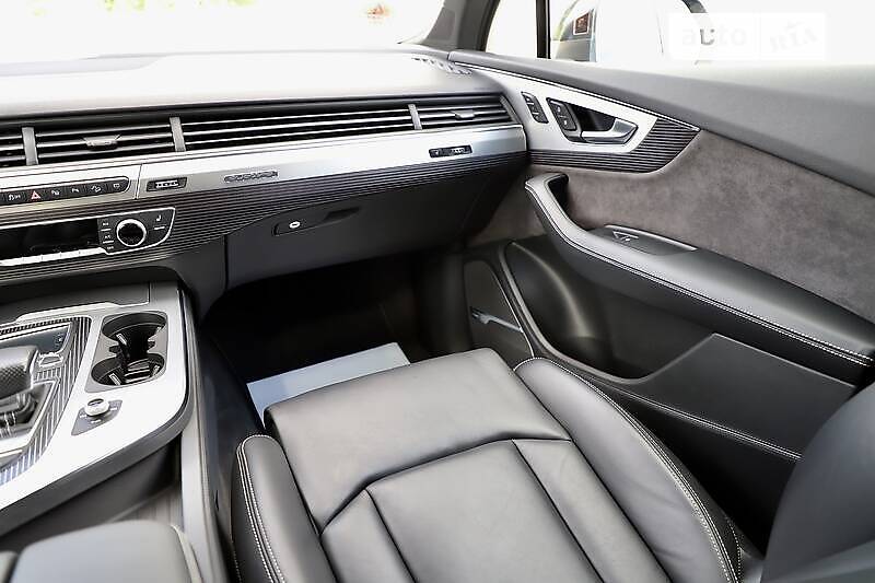 Позашляховик / Кросовер Audi Q7 2018 в Дрогобичі