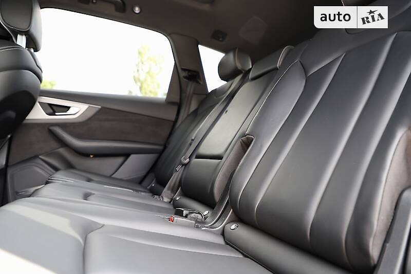 Позашляховик / Кросовер Audi Q7 2018 в Дрогобичі