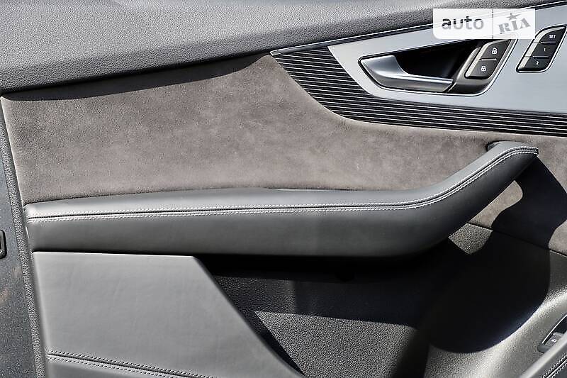 Позашляховик / Кросовер Audi Q7 2018 в Дрогобичі