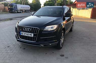 Внедорожник / Кроссовер Audi Q7 2013 в Синельниково