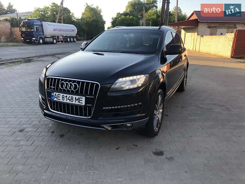 Внедорожник / Кроссовер Audi Q7 2013 в Синельниково