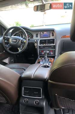 Внедорожник / Кроссовер Audi Q7 2013 в Синельниково