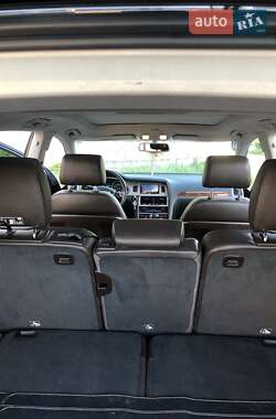 Внедорожник / Кроссовер Audi Q7 2013 в Синельниково