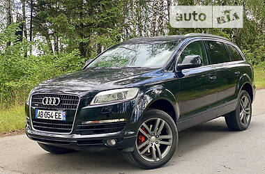 Внедорожник / Кроссовер Audi Q7 2009 в 