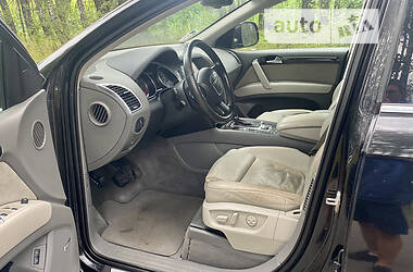 Внедорожник / Кроссовер Audi Q7 2009 в 