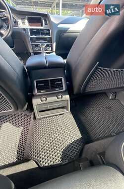 Внедорожник / Кроссовер Audi Q7 2012 в 