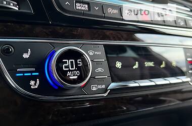 Позашляховик / Кросовер Audi Q7 2017 в 