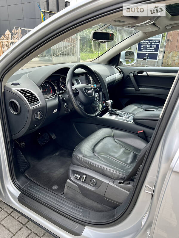 Позашляховик / Кросовер Audi Q7 2013 в Львові