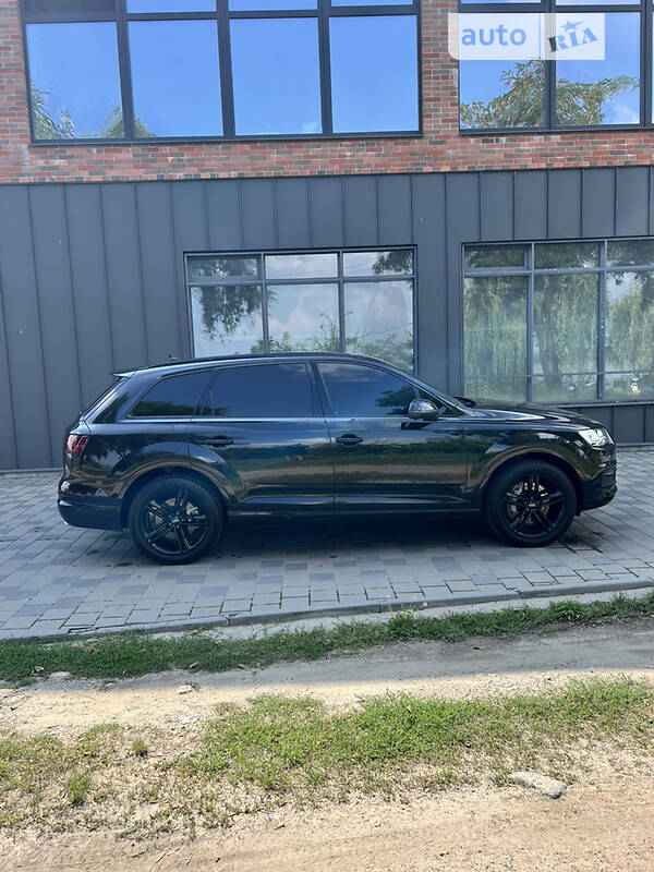Позашляховик / Кросовер Audi Q7 2016 в Запоріжжі