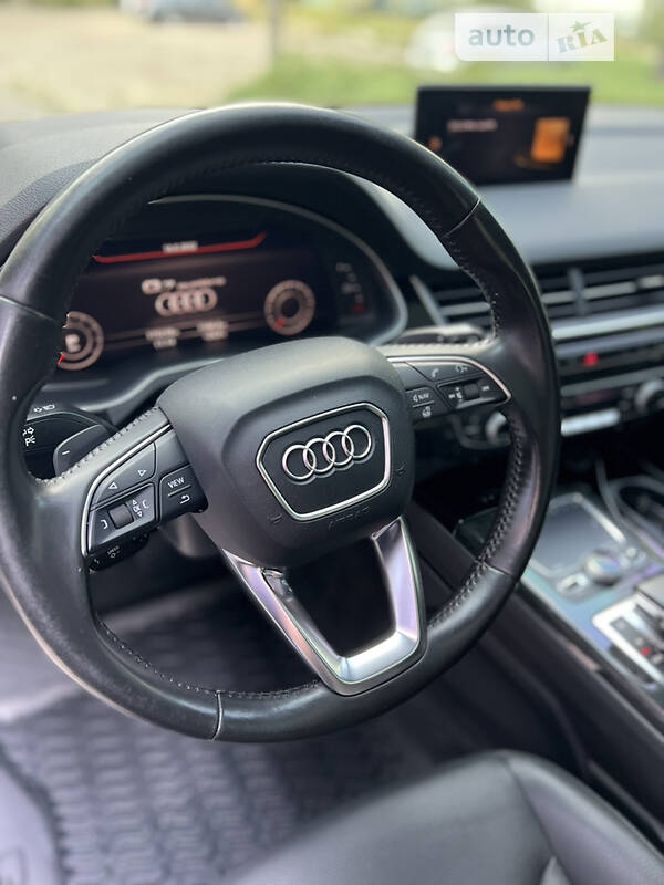 Позашляховик / Кросовер Audi Q7 2016 в Запоріжжі