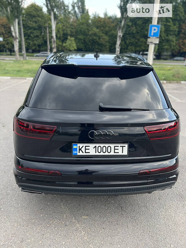 Позашляховик / Кросовер Audi Q7 2016 в Запоріжжі