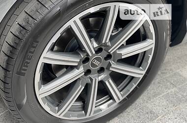 Внедорожник / Кроссовер Audi Q7 2022 в 