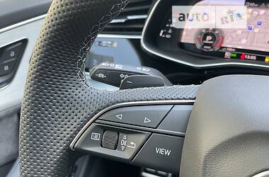 Внедорожник / Кроссовер Audi Q7 2022 в 