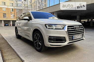 Внедорожник / Кроссовер Audi Q7 2019 в Одессе