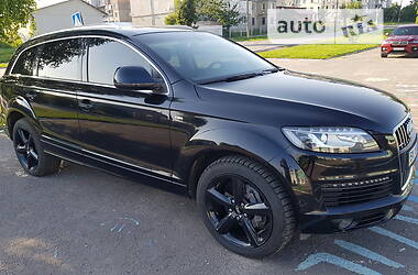 Позашляховик / Кросовер Audi Q7 2009 в 