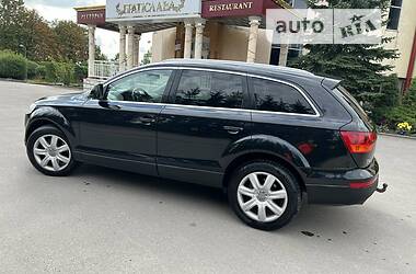 Позашляховик / Кросовер Audi Q7 2007 в 