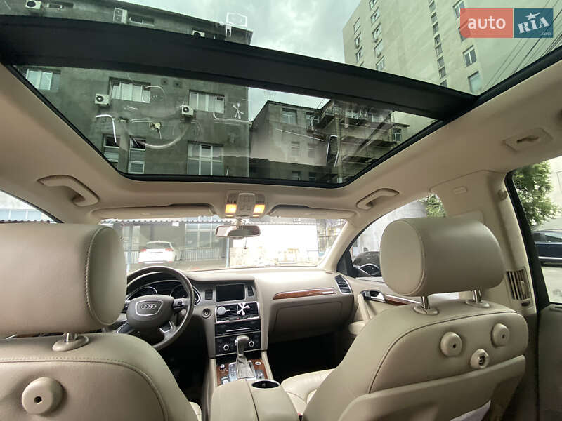 Позашляховик / Кросовер Audi Q7 2013 в Києві