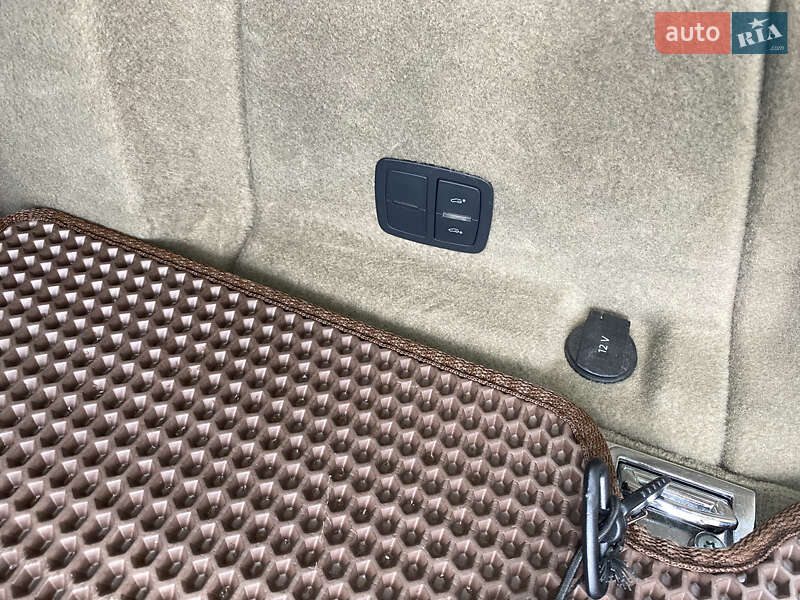 Позашляховик / Кросовер Audi Q7 2013 в Києві