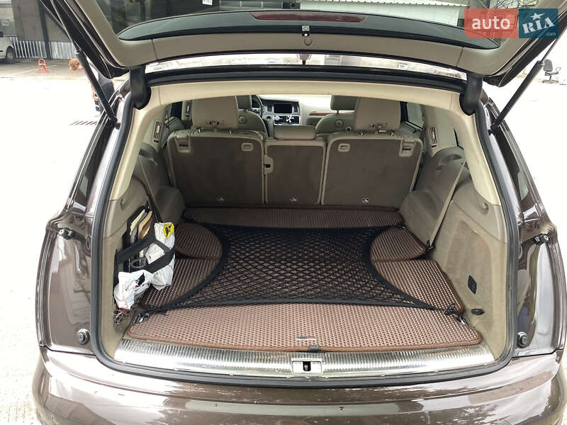 Позашляховик / Кросовер Audi Q7 2013 в Києві