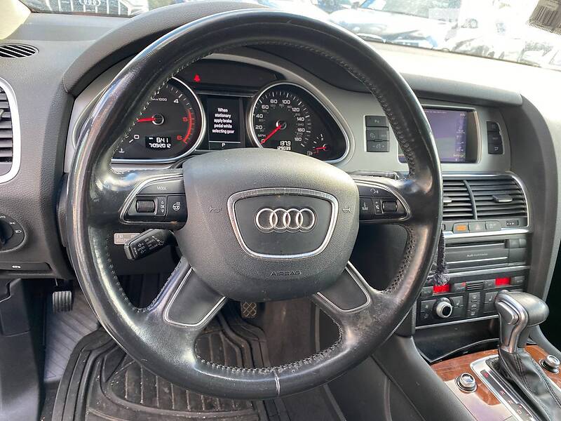 Позашляховик / Кросовер Audi Q7 2013 в Львові