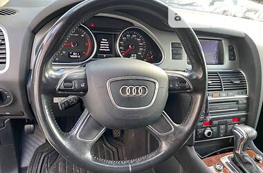 Внедорожник / Кроссовер Audi Q7 2013 в 