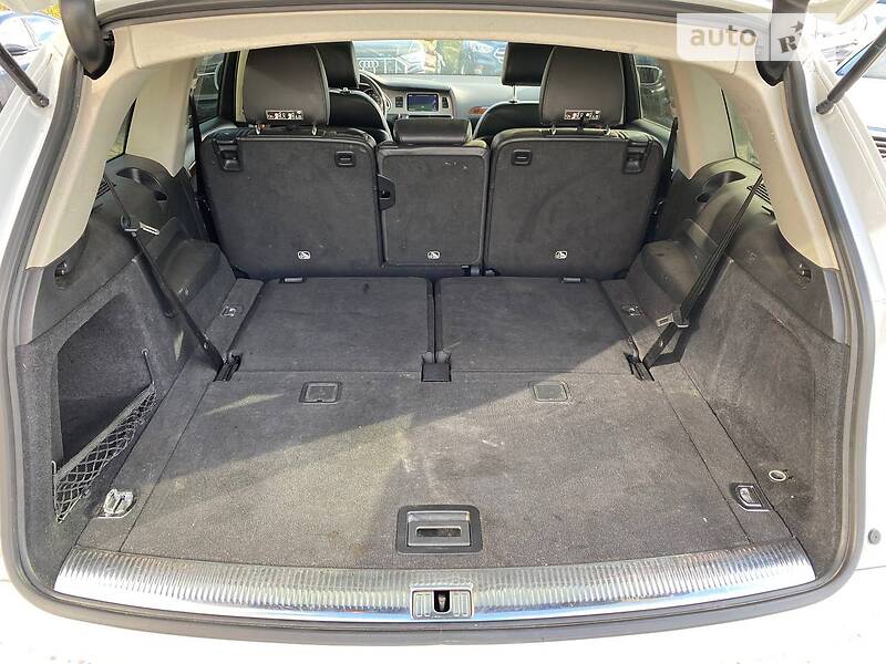 Позашляховик / Кросовер Audi Q7 2013 в Львові