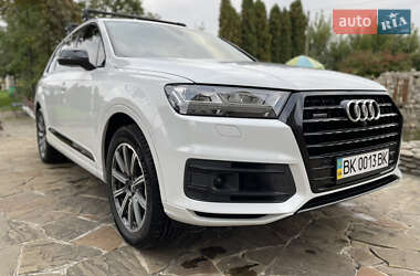 Внедорожник / Кроссовер Audi Q7 2016 в Ровно