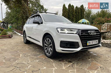 Внедорожник / Кроссовер Audi Q7 2016 в Ровно