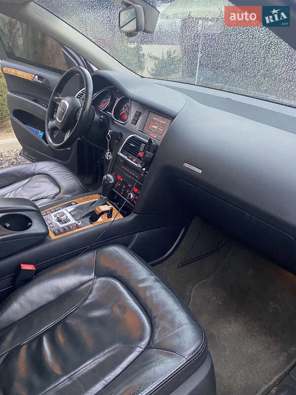 Позашляховик / Кросовер Audi Q7 2006 в Хусті