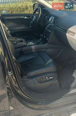 Внедорожник / Кроссовер Audi Q7 2013 в Каменец-Подольском