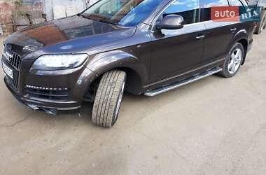 Внедорожник / Кроссовер Audi Q7 2013 в 